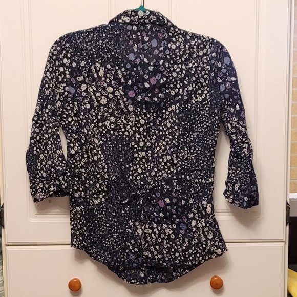 💖2 for $30!💖  Magazine Navy Blue Sheer Floral Button Up Blouse - Picture 3 of 7